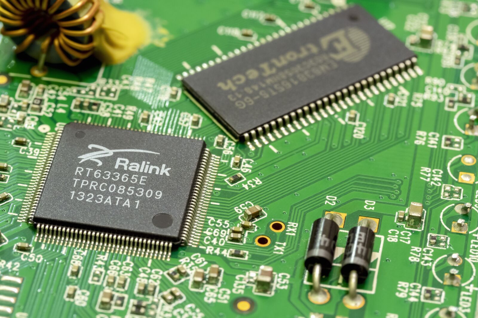 Canon EF-S 60mm F2.8 Macro USM sample photo. Board, electronics, computer photography