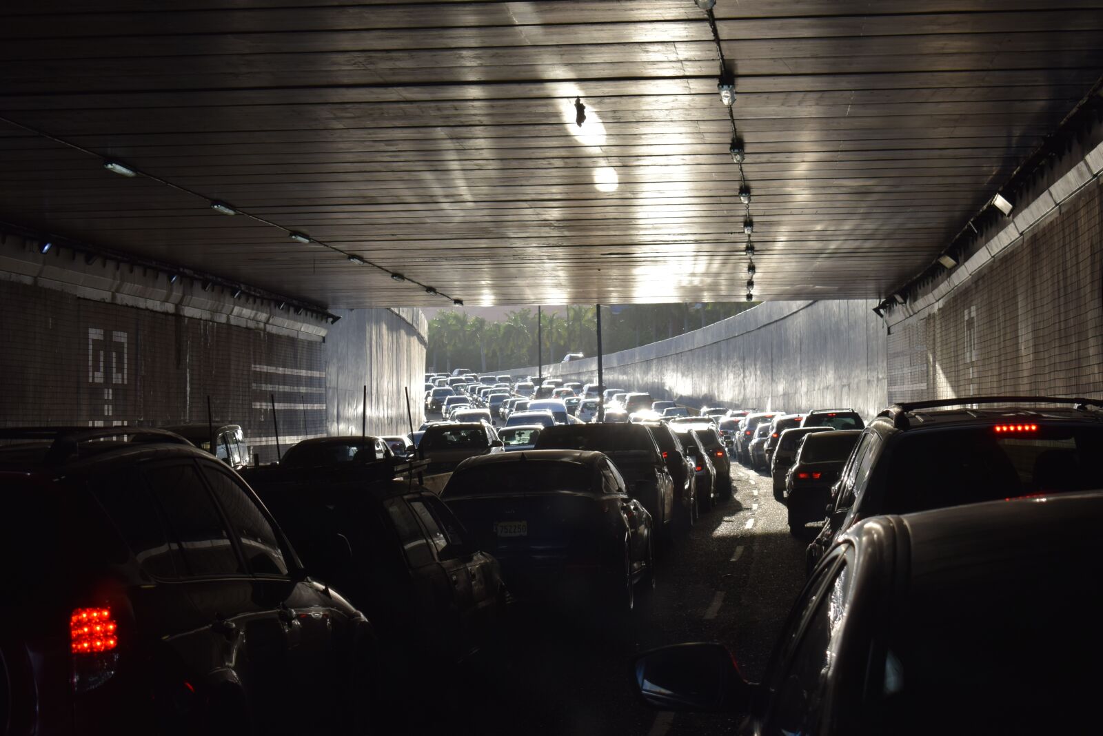 Nikon D5300 sample photo. Traffic, cars, avenue photography