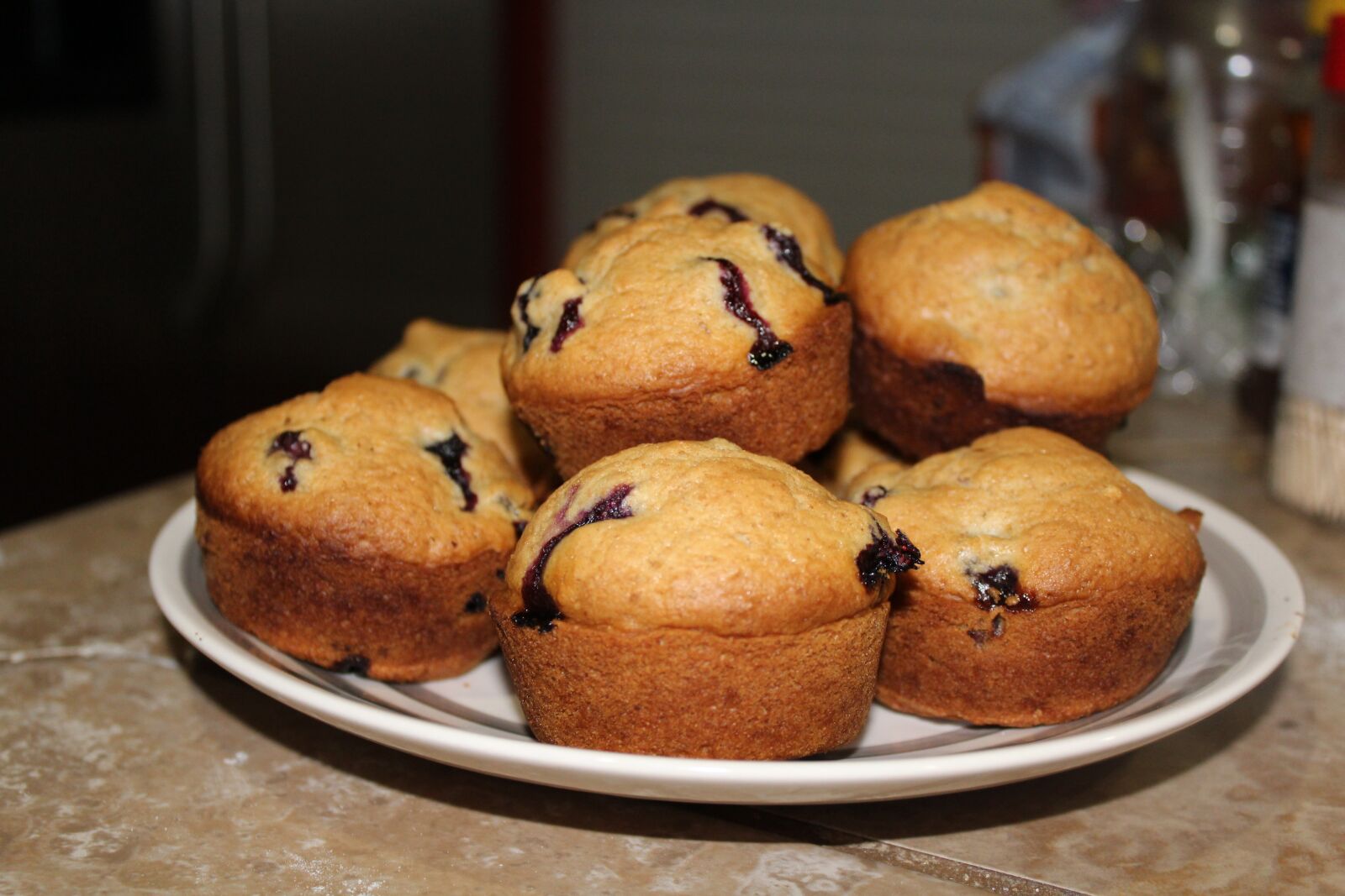 Canon EOS 1200D (EOS Rebel T5 / EOS Kiss X70 / EOS Hi) sample photo. Muffin, bread, wheat photography