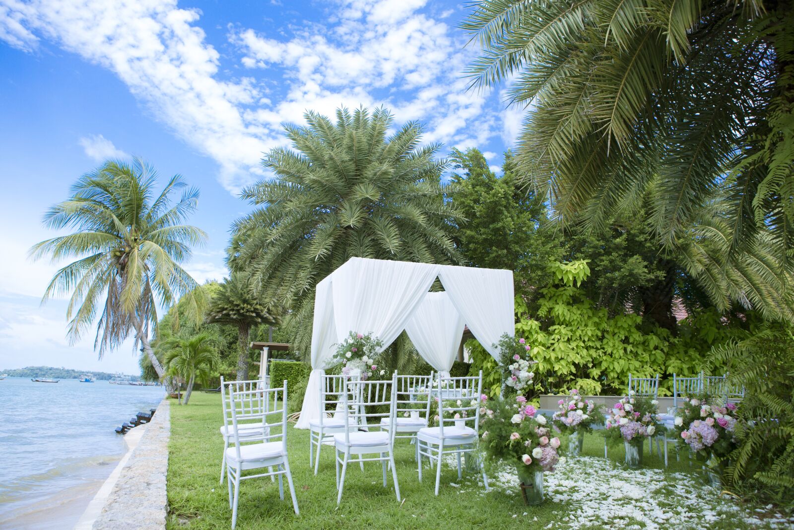 Canon EOS 5D Mark III sample photo. Tropical, beach, wedding photography