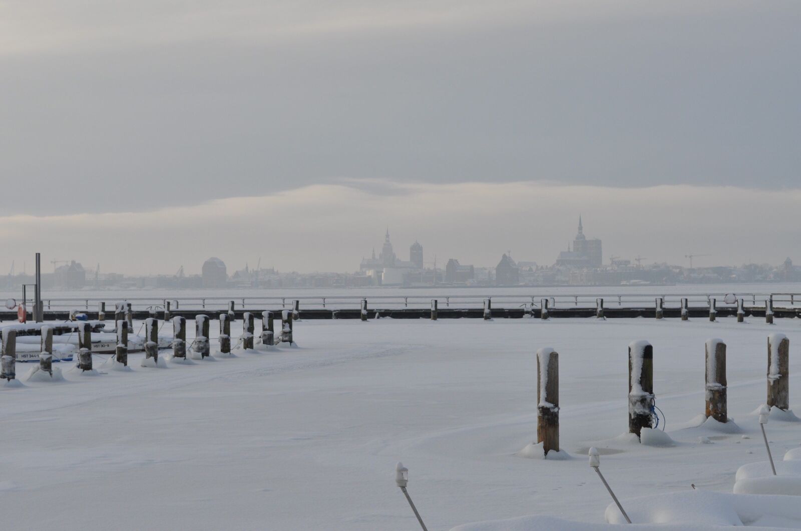 Nikon D5000 sample photo. Rügen, bodden, frozen photography