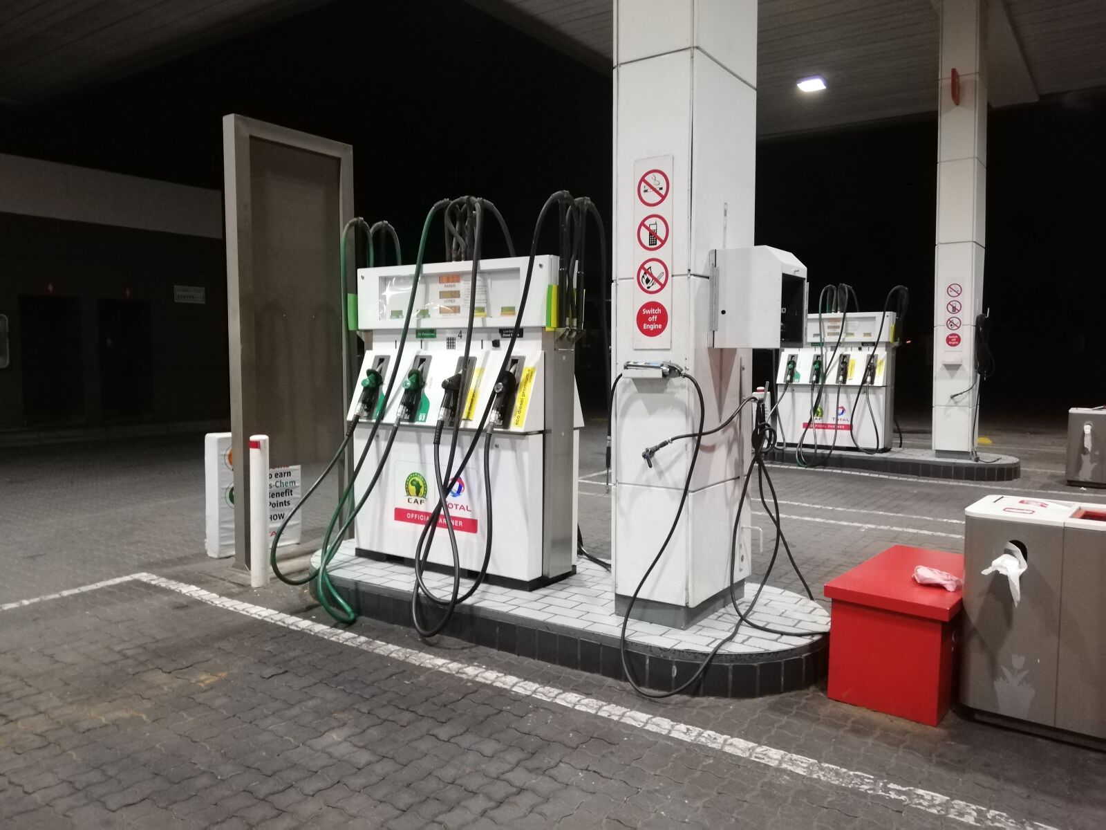 HUAWEI P20 lite sample photo. Gas, gasoline, fuel photography