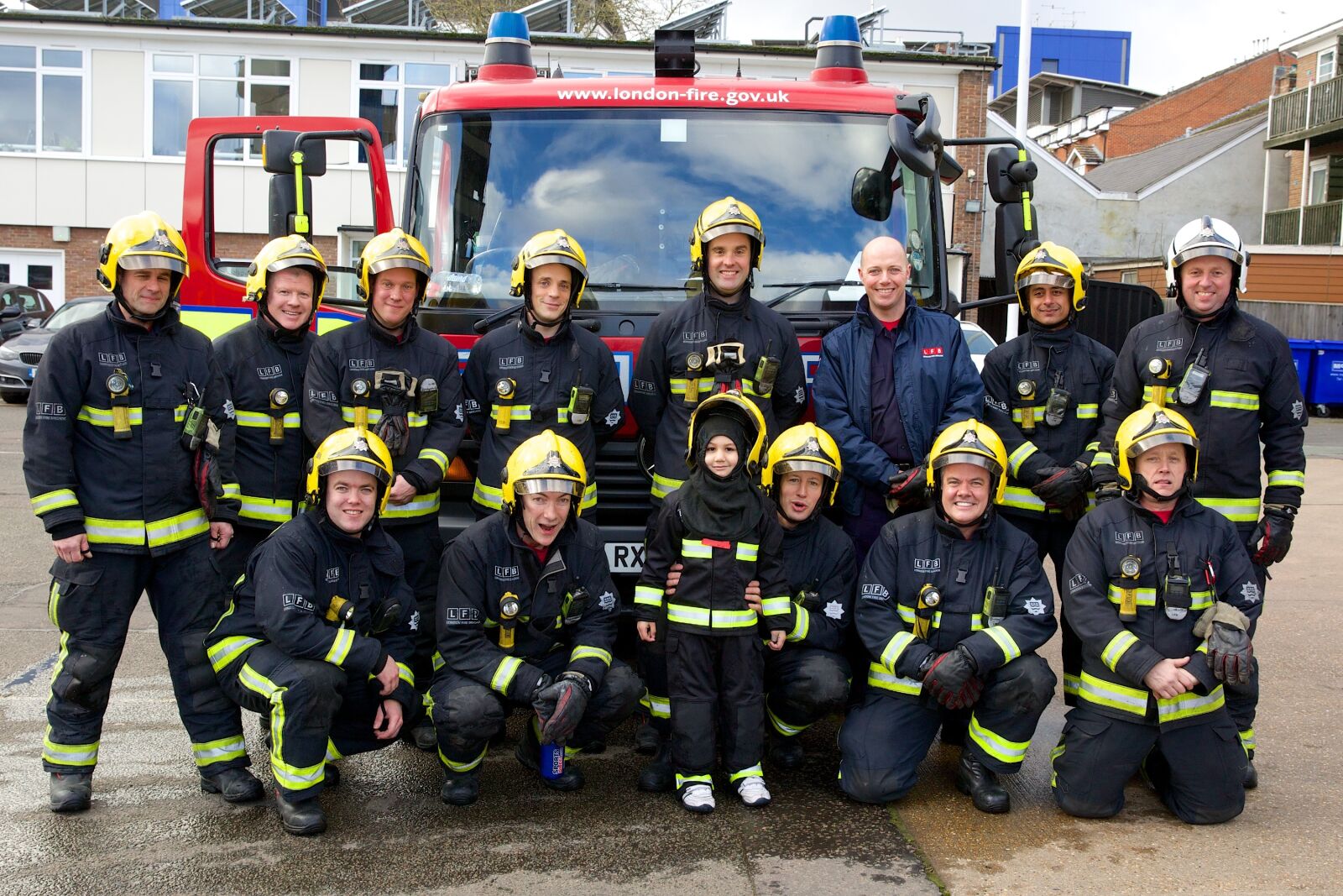 Canon EF 24-70mm F2.8L II USM sample photo. Fireman, fire, service photography