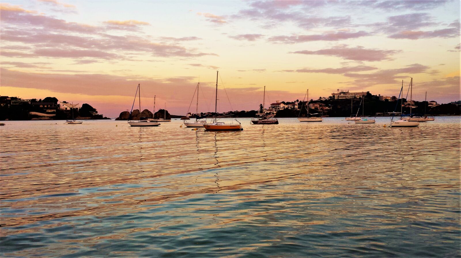 Samsung Galaxy S4 sample photo. Mar, sol, victory photography