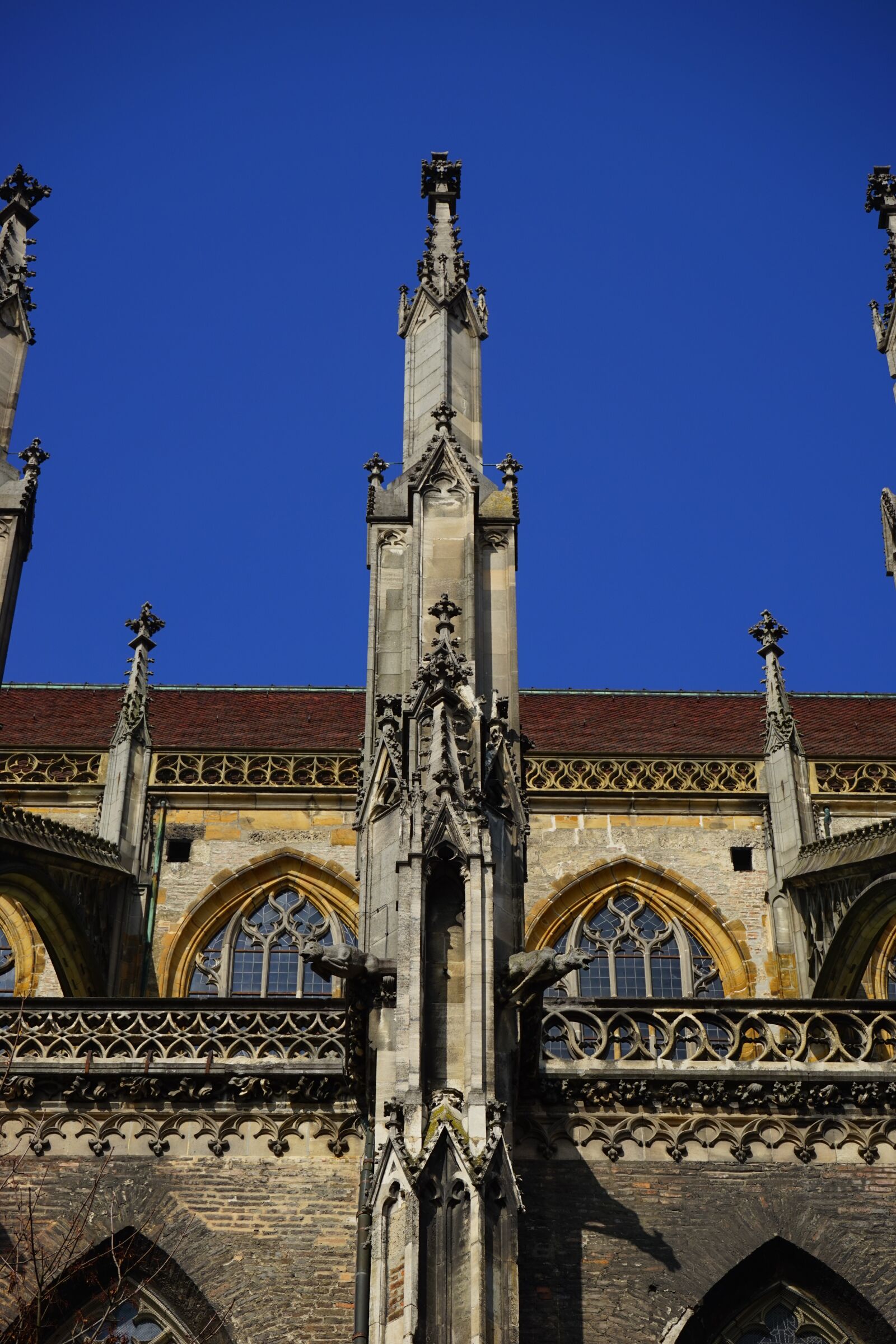 Sony a7 + Sony FE 28-70mm F3.5-5.6 OSS sample photo. Ulm cathedral, aisle, carrier photography