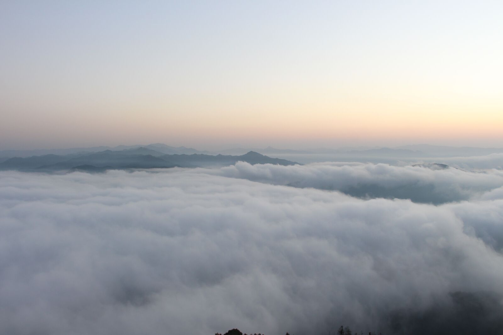 Canon EOS 700D (EOS Rebel T5i / EOS Kiss X7i) sample photo. Cloud, sky, cloud sea photography