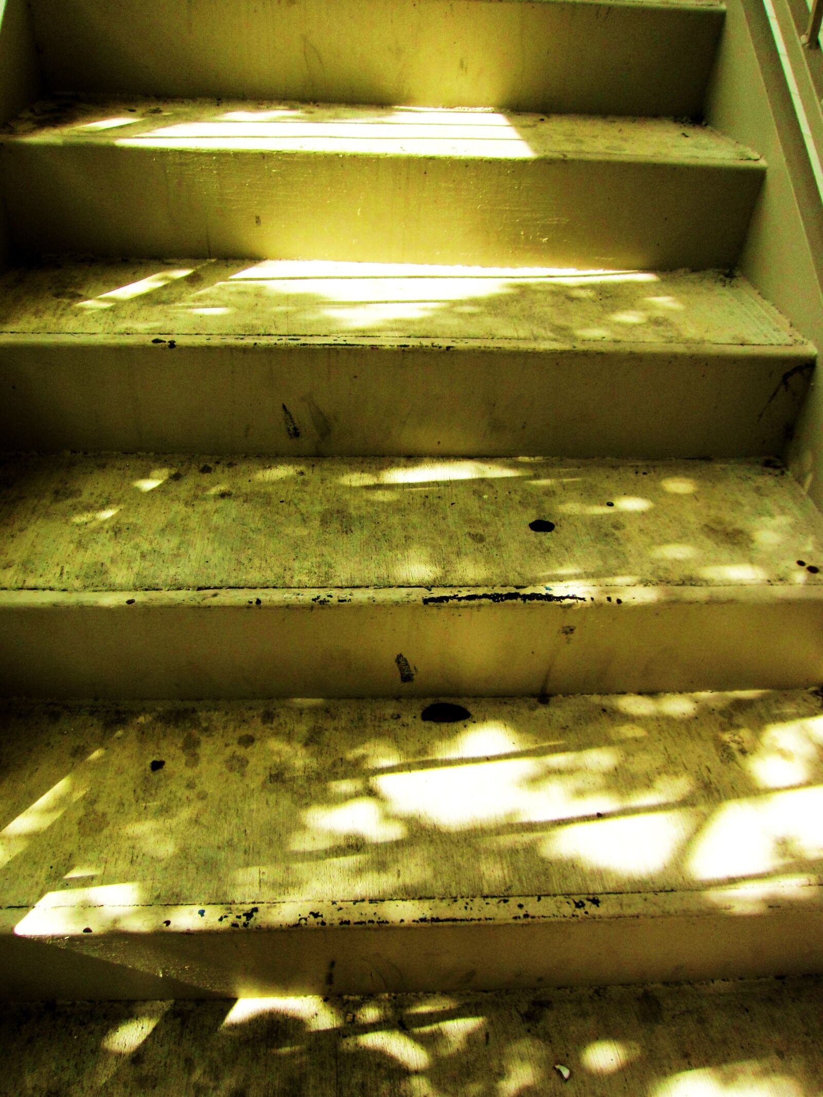 Canon PowerShot SD4000 IS (IXUS 300 HS / IXY 30S) sample photo. "Heaven, stair way to" photography