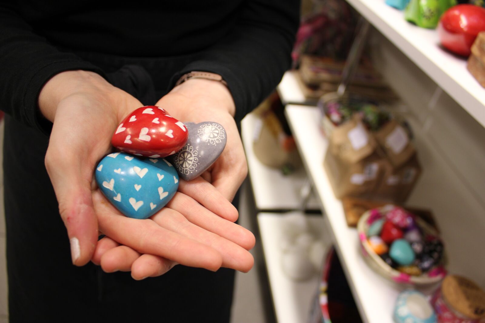 Canon EOS 550D (EOS Rebel T2i / EOS Kiss X4) sample photo. Heart, fair, fairtrade photography