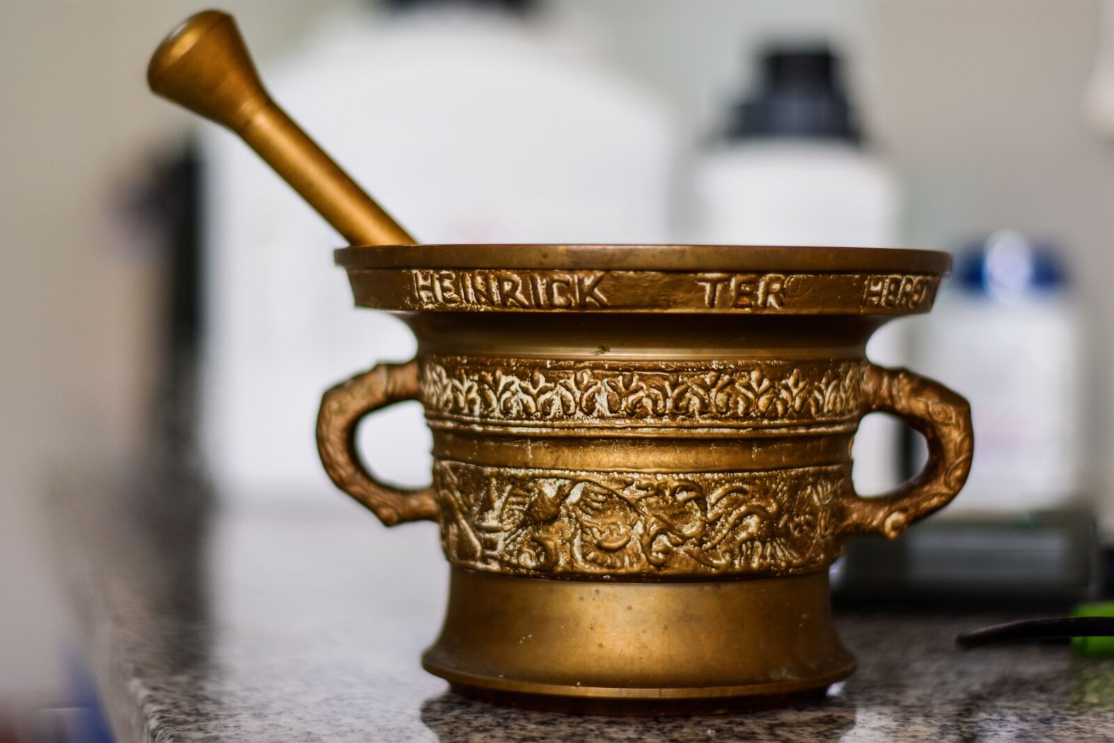 Nikon D3400 sample photo. Mortar, formulation, medicinal photography