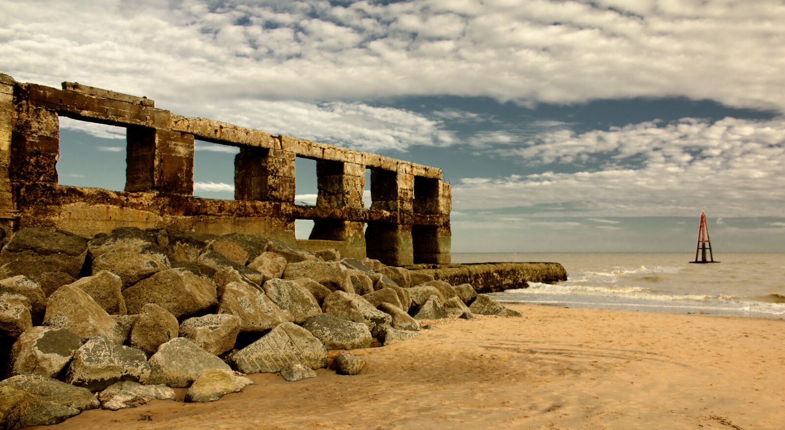Canon EOS 550D (EOS Rebel T2i / EOS Kiss X4) sample photo. Beach, beaches, clouds, coast photography