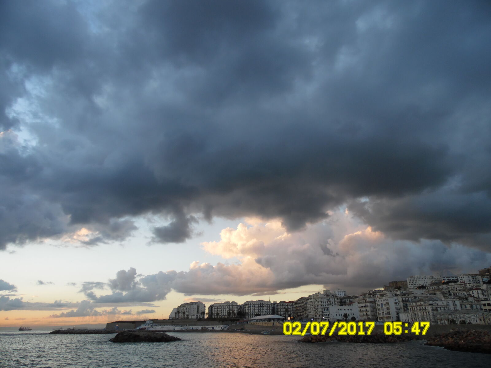 Samsung WB1100F/WB1101F/WB1102F sample photo