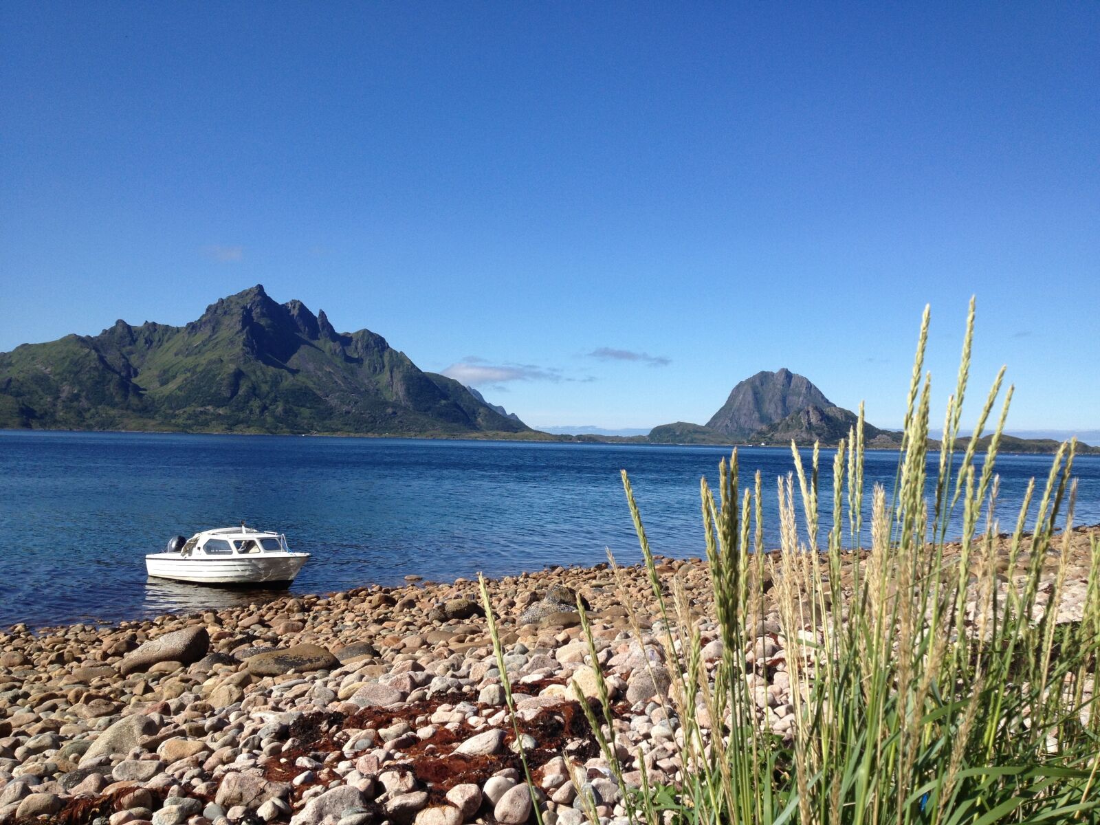 Apple iPhone 4S sample photo. Boat, boat life, sea photography
