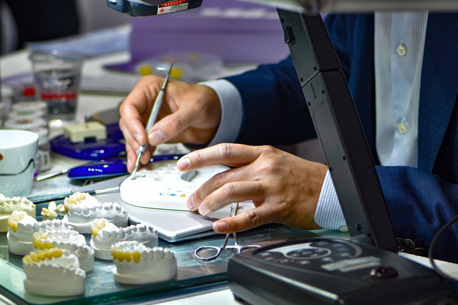 Nikon D5600 sample photo. Dental, crowns, technician photography