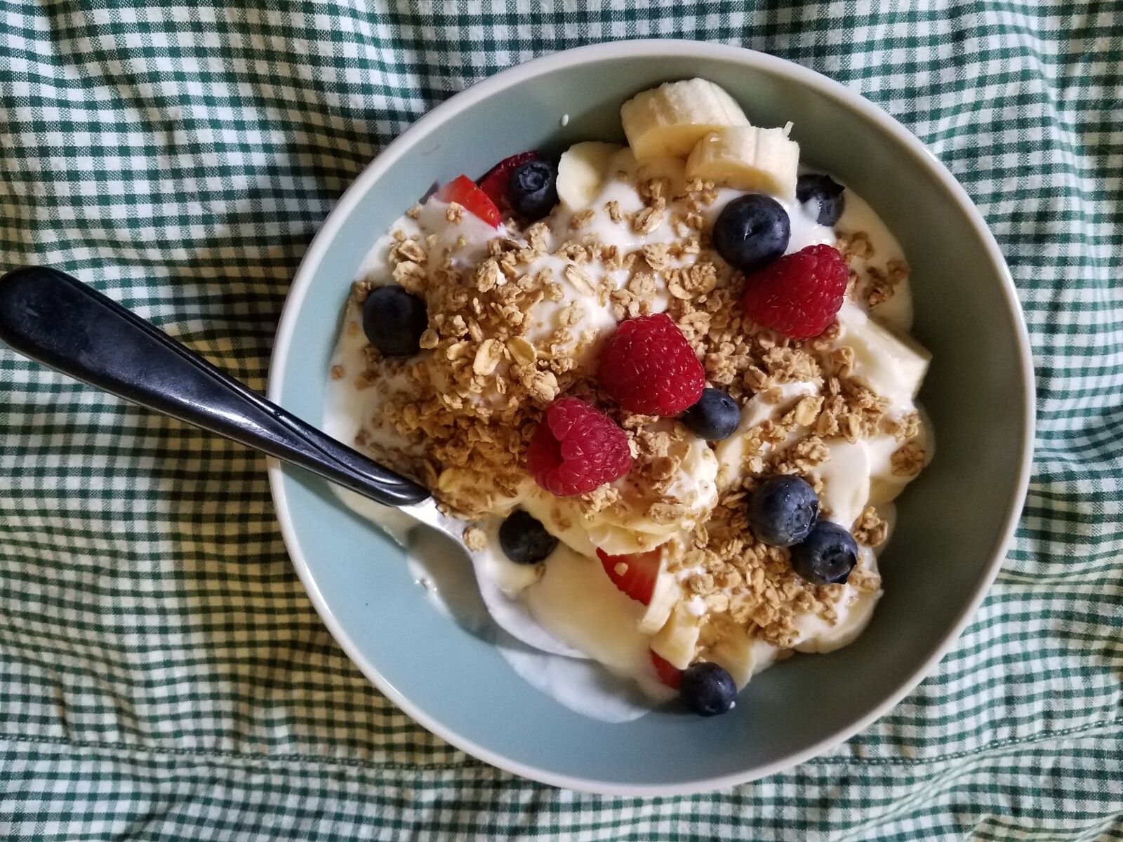 Samsung Galaxy S7 sample photo. Fruit, berries, kefir photography