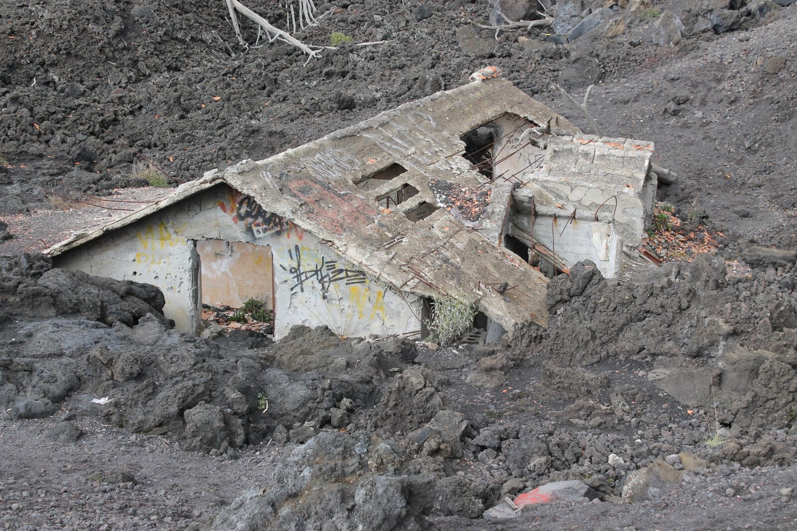 Canon EOS 1100D (EOS Rebel T3 / EOS Kiss X50) sample photo. Etna, volcan, volcano photography