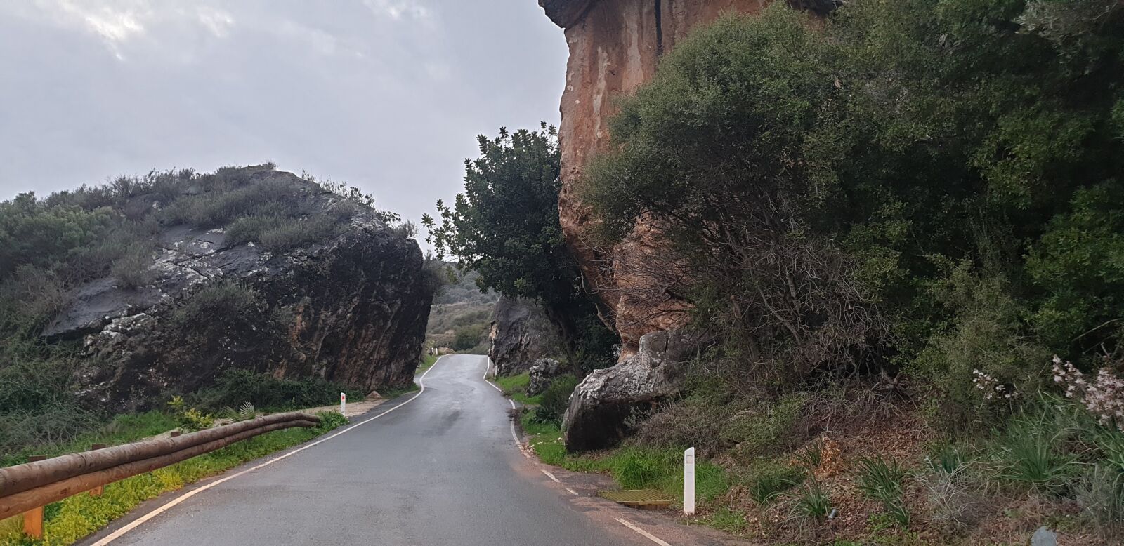 Samsung Galaxy Note9 sample photo. Cyprus, road, landscape photography