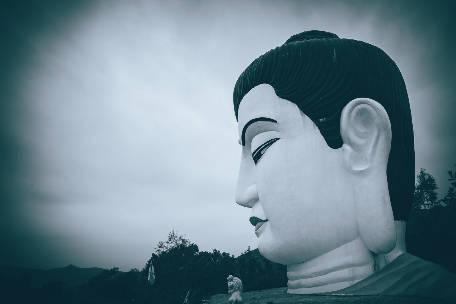 Nikon D700 sample photo. Buddha, mountain, statue photography