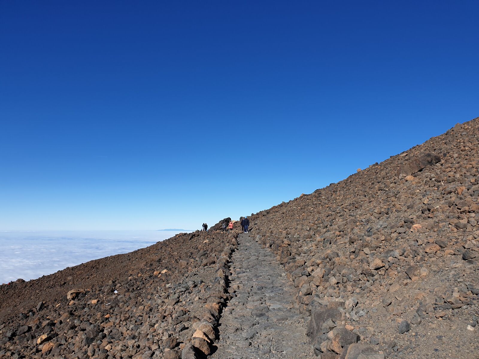 Samsung Galaxy Note9 sample photo. Path, of, volcano photography