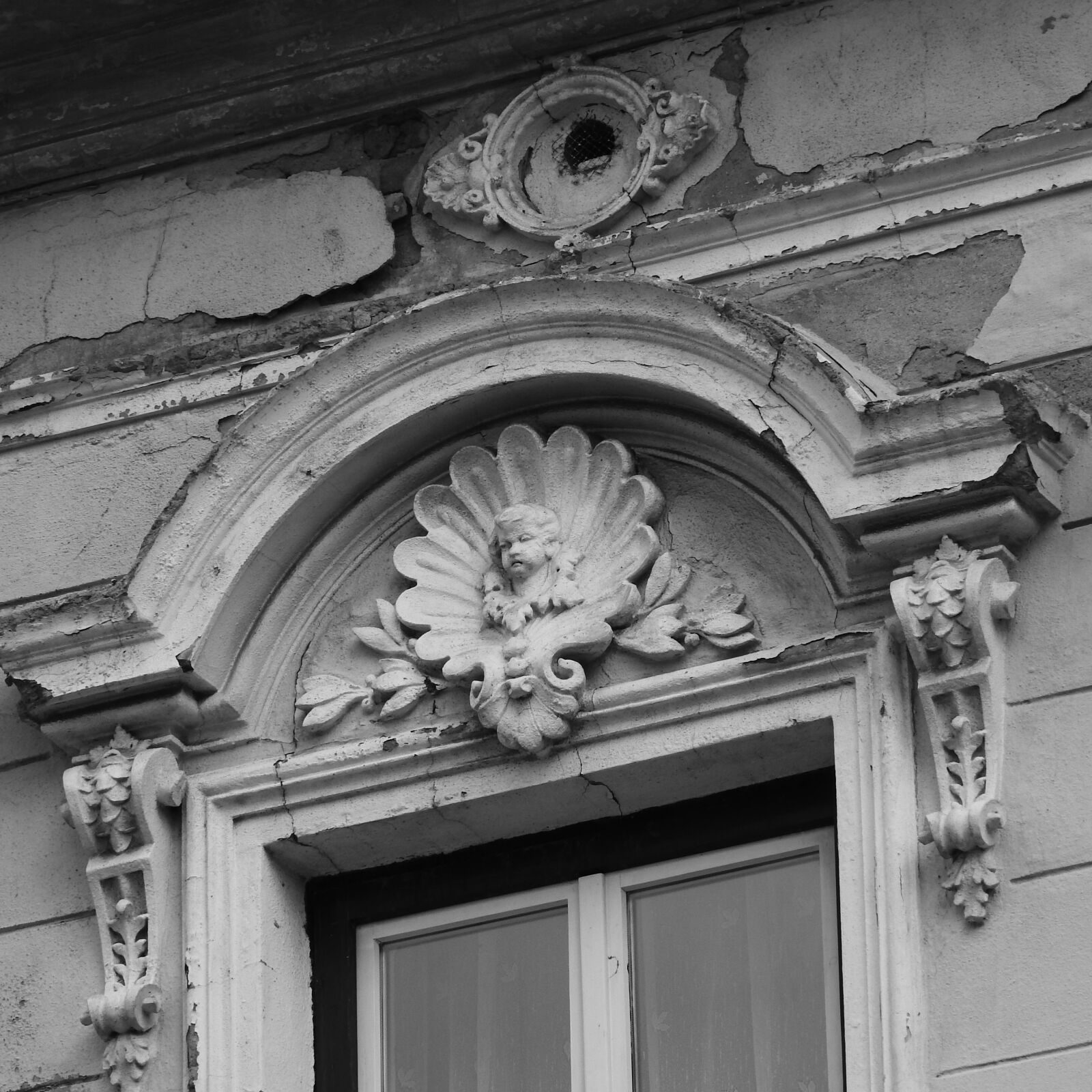 Nikon Coolpix P610 sample photo. Historic house, above the photography