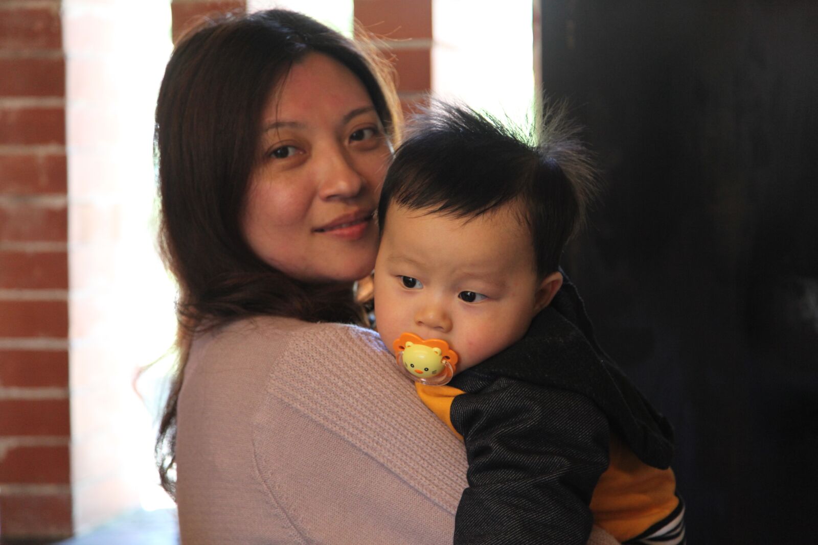Canon EOS 5D Mark II sample photo. Company, mother, kids photography
