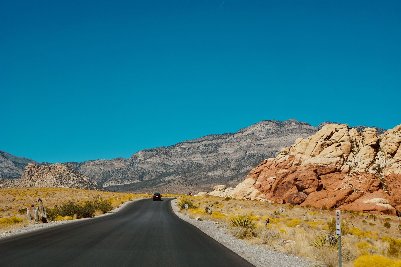 Sony a6000 + Sony E 18-55mm F3.5-5.6 OSS sample photo. Road, highway, mountain photography