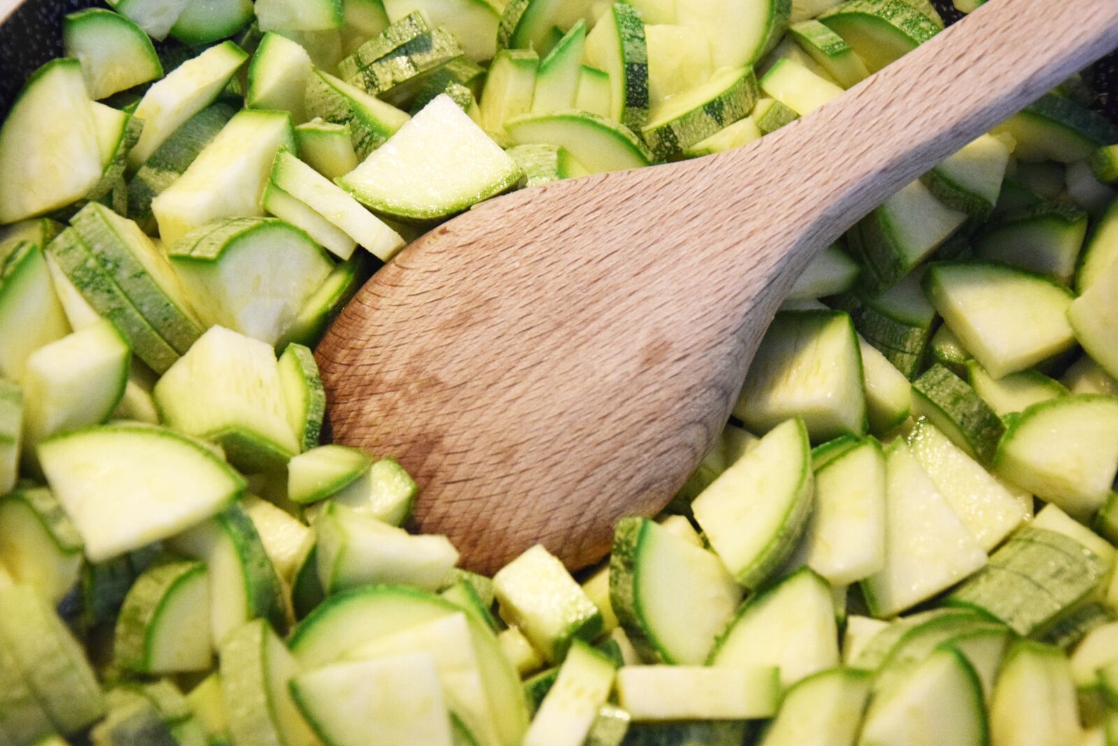 Nikon D3300 sample photo. Zucchini, eat, dishes photography