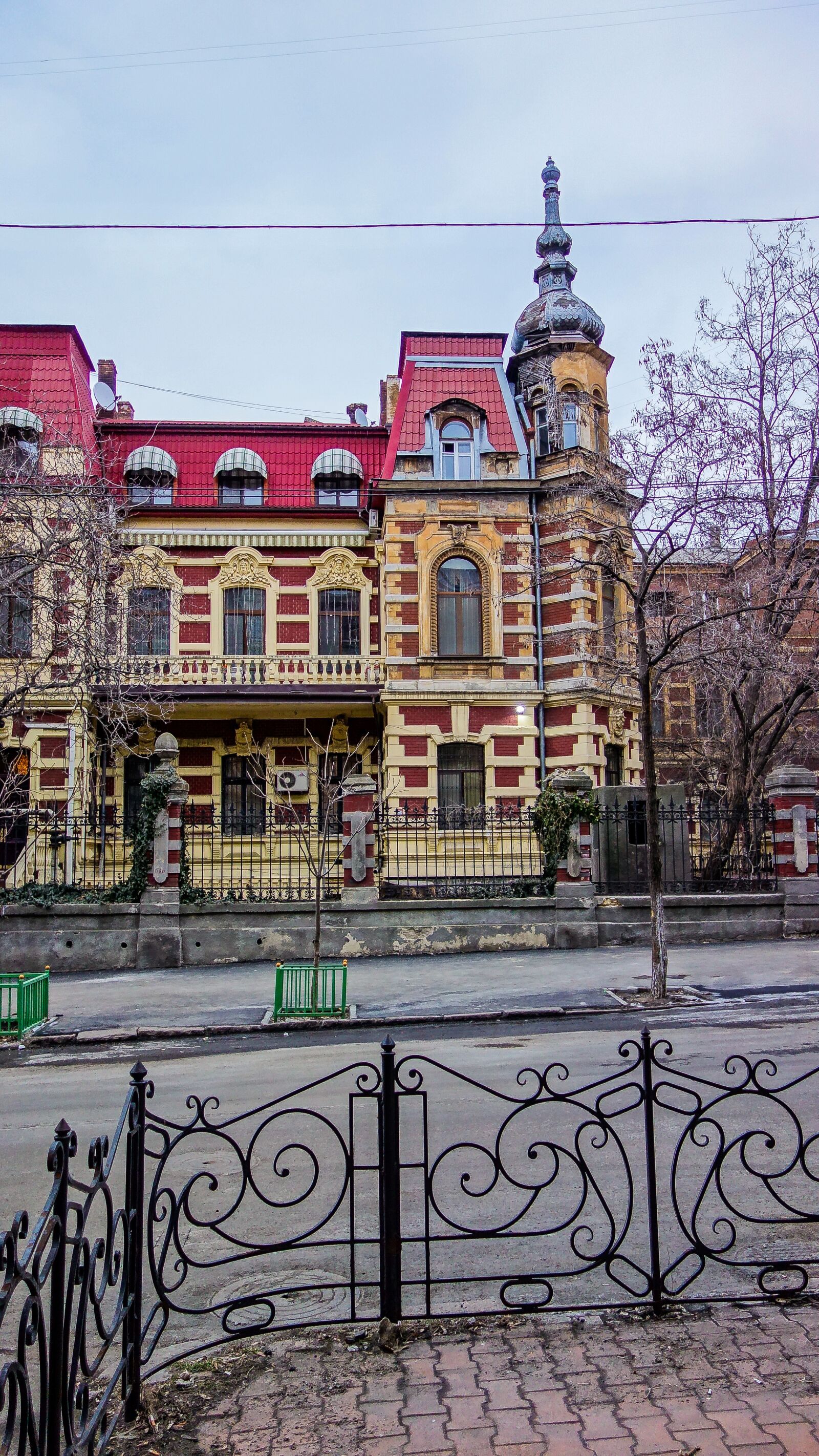 Sony Cyber-shot DSC-RX100 sample photo. Odessa, street, fence photography