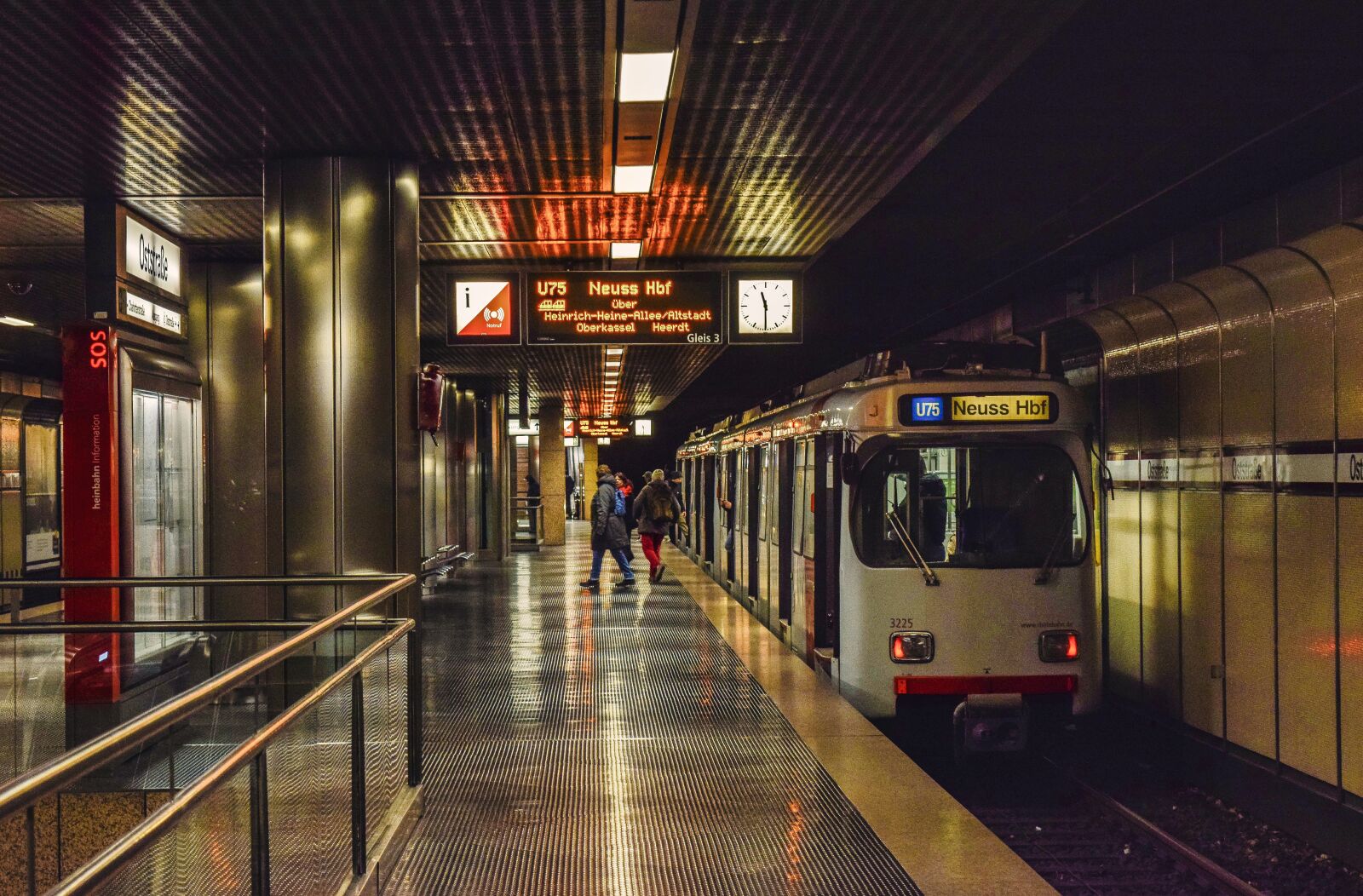 Nikon D3300 sample photo. Architecture, railway station, urban photography