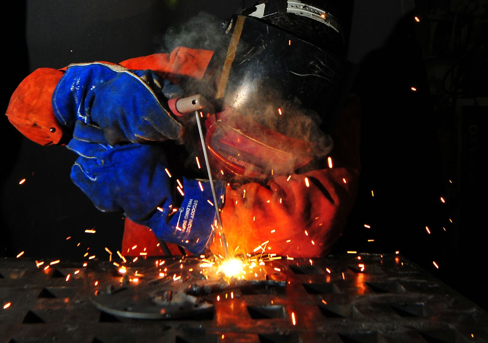 Nikon D300S sample photo. Weld, welding, fire photography