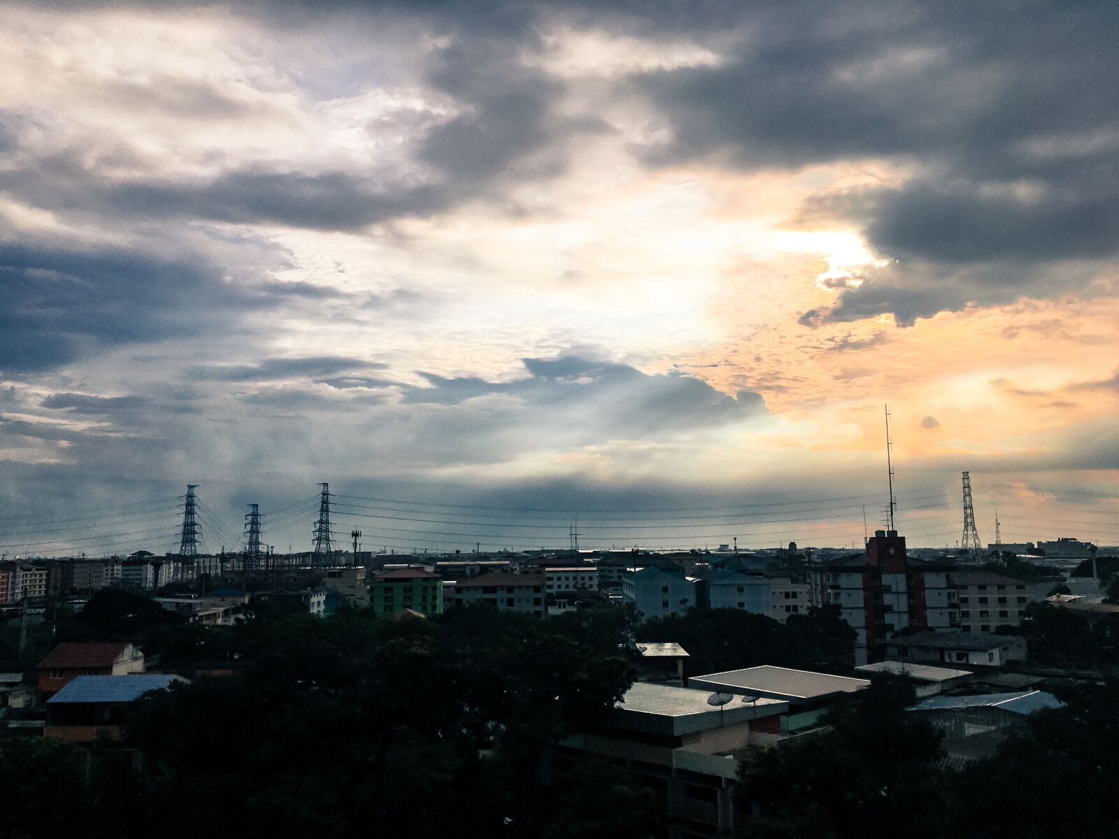 Apple iPhone 6s Plus sample photo. Buildings, city, cityscape, dawn photography