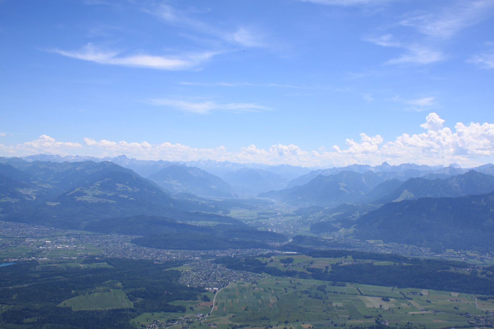 Canon EOS 500D (EOS Rebel T1i / EOS Kiss X3) sample photo. Mountains, panorama, landscape photography