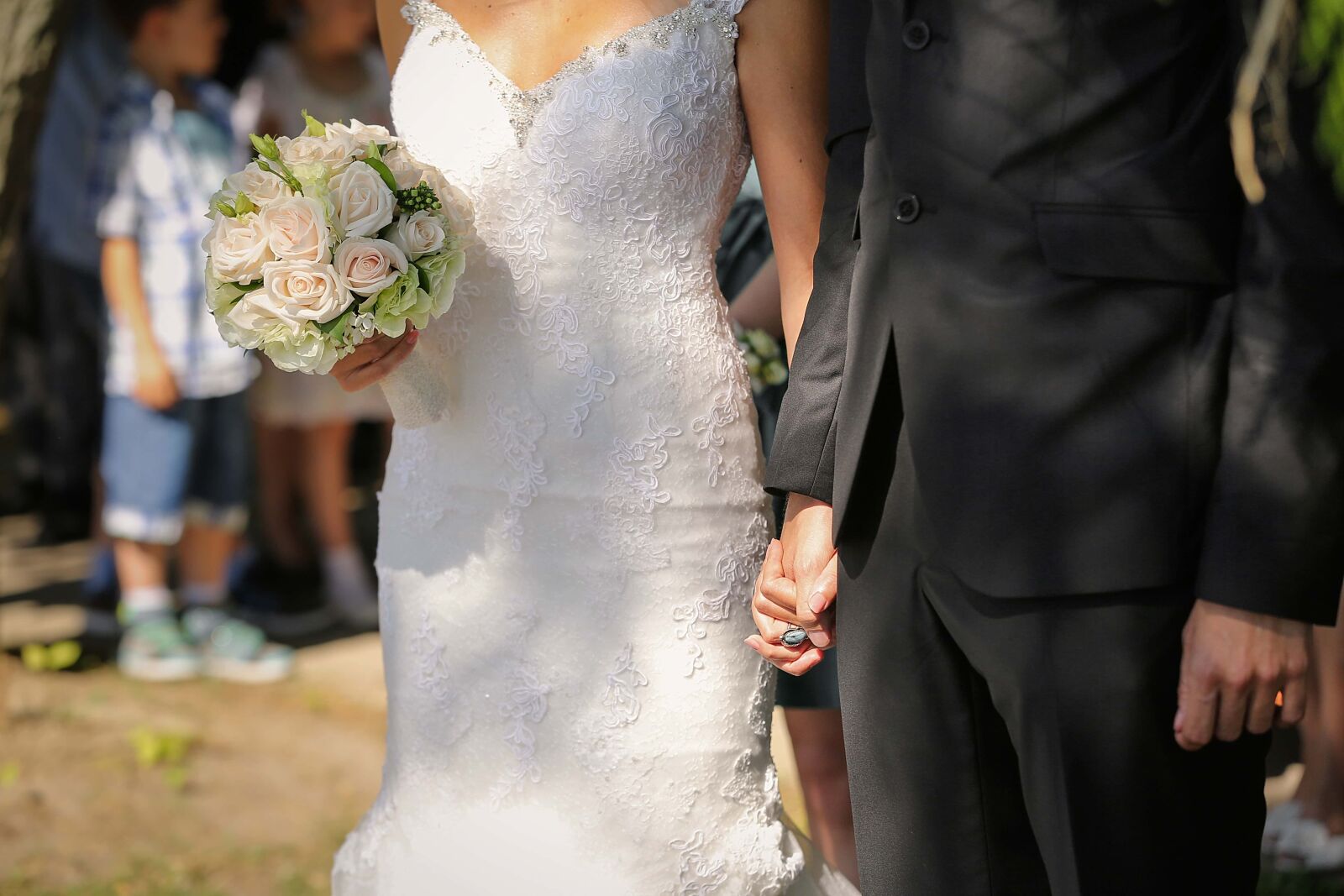 Canon EOS 5D Mark III sample photo. Day, wedding, wedding bouquet photography