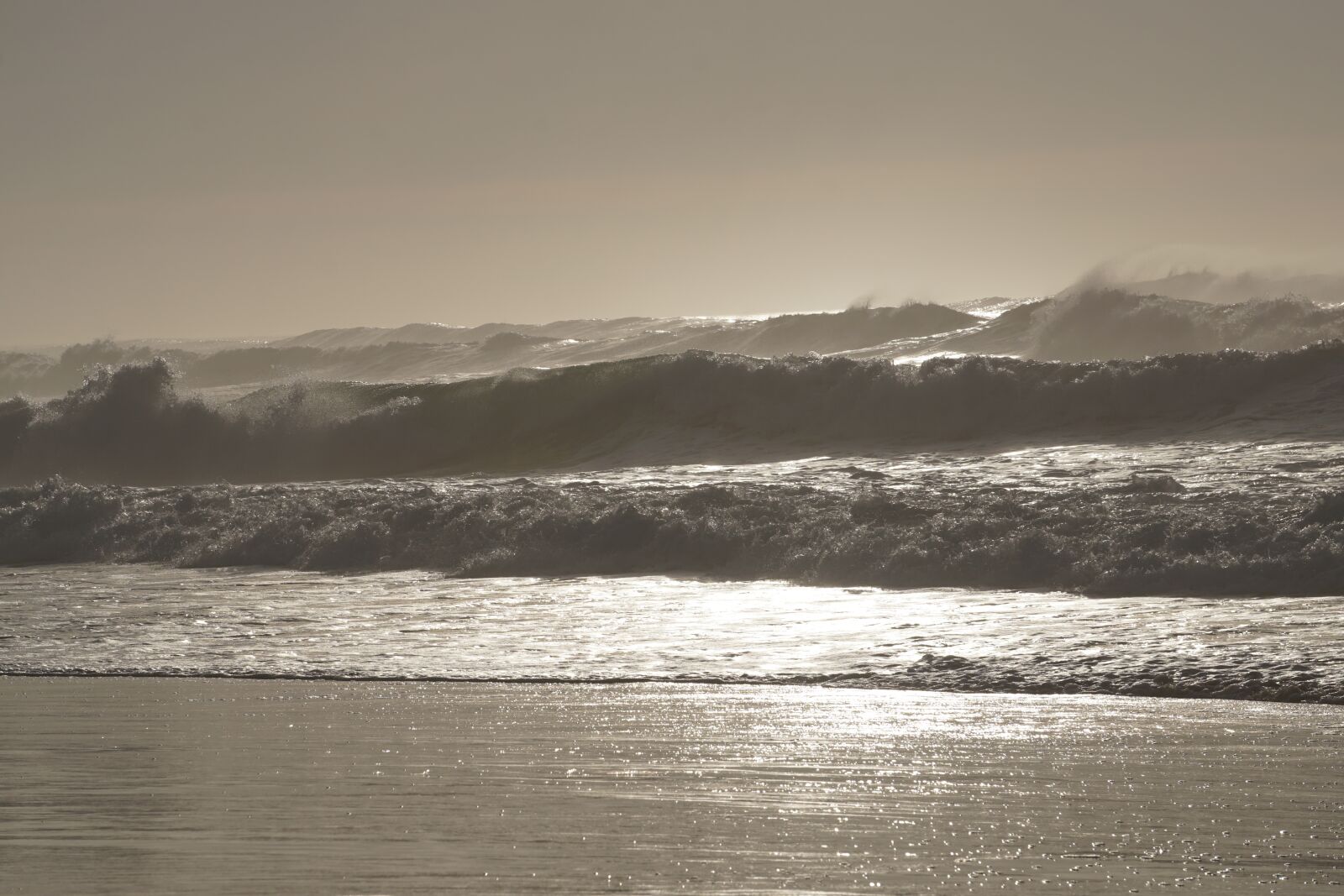 Sony E 55-210mm F4.5-6.3 OSS sample photo. Beach, waves, ocean photography