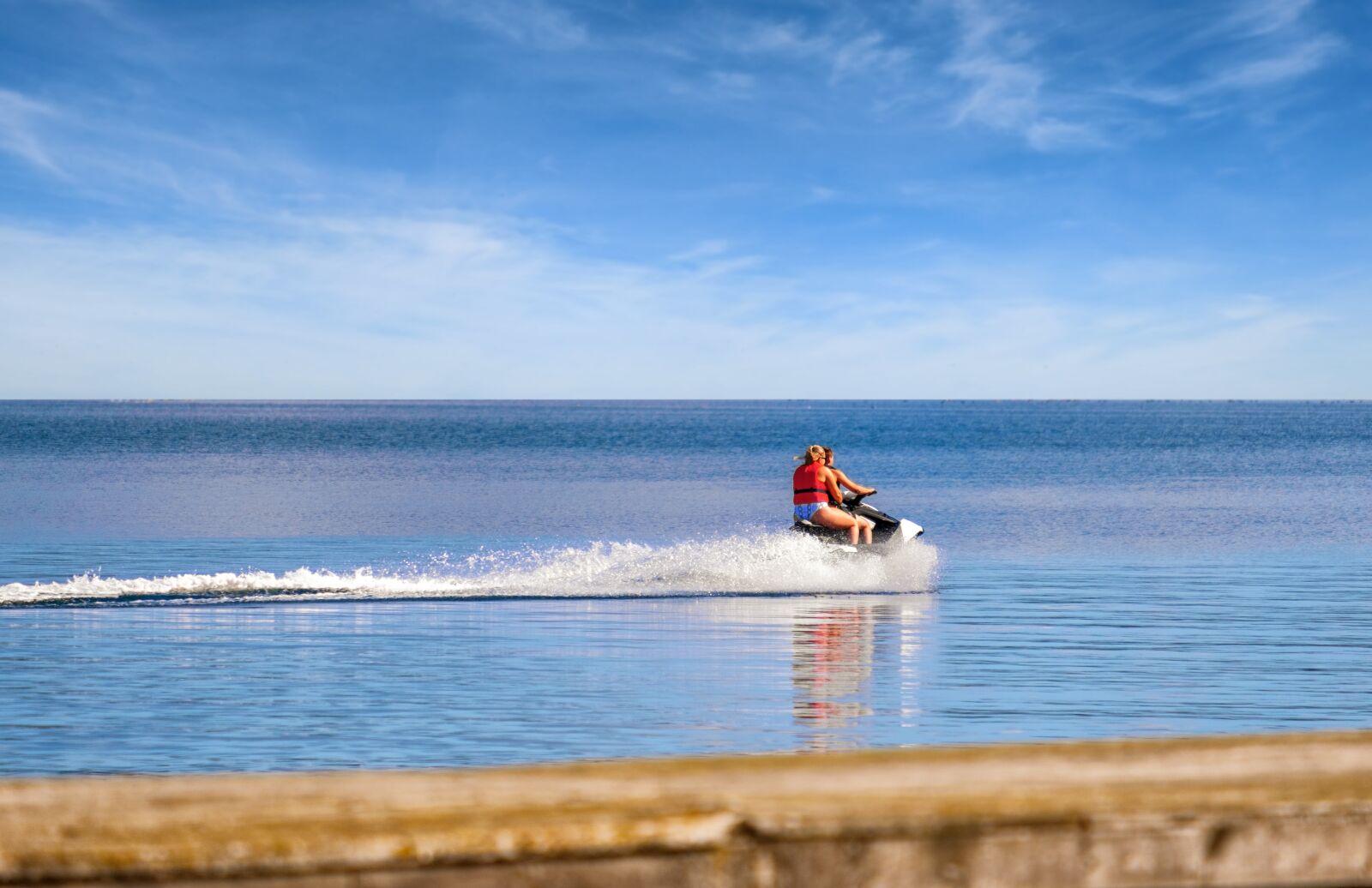 Fujifilm X-T2 + Fujifilm XF 55-200mm F3.5-4.8 R LM OIS sample photo. Jet ski, water sports photography