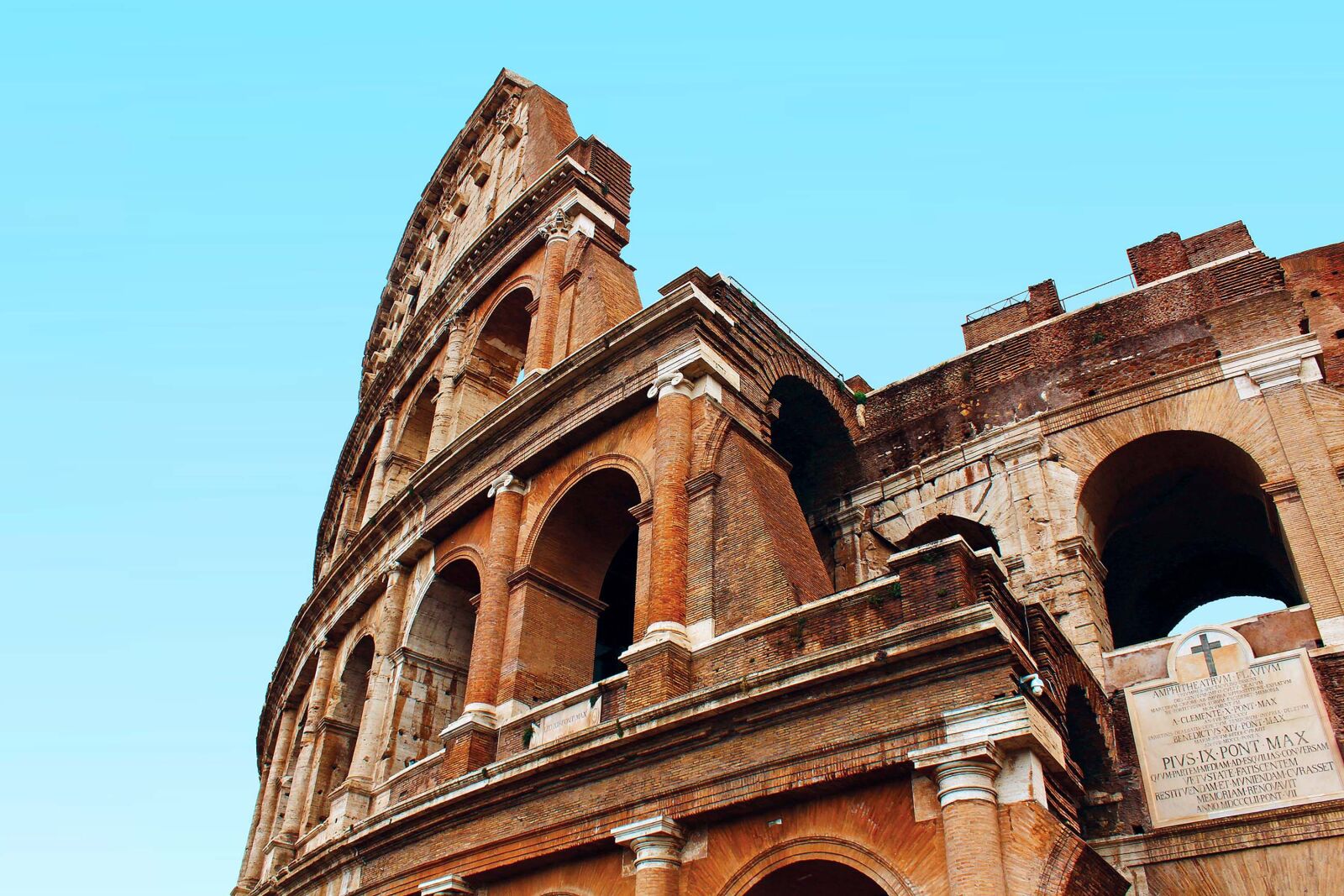 Canon EOS 600D (Rebel EOS T3i / EOS Kiss X5) sample photo. Colosseum, architecture, italy photography