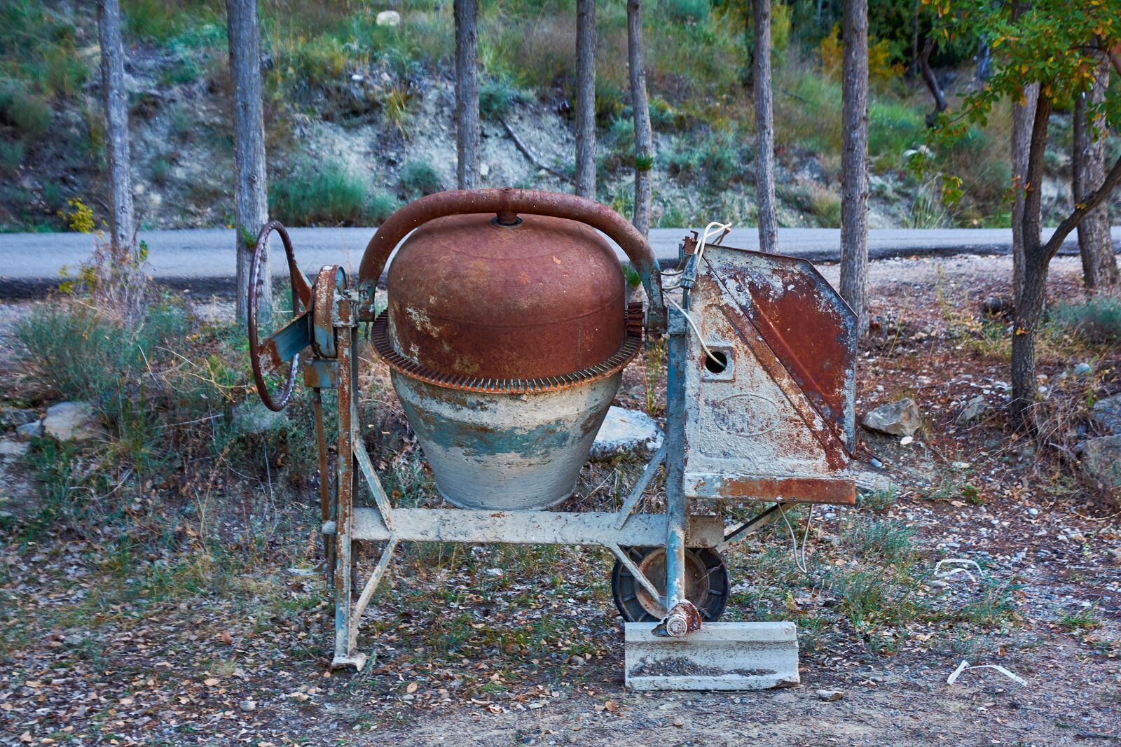 Nikon D7200 sample photo. Concrete mixer, old, oxide photography