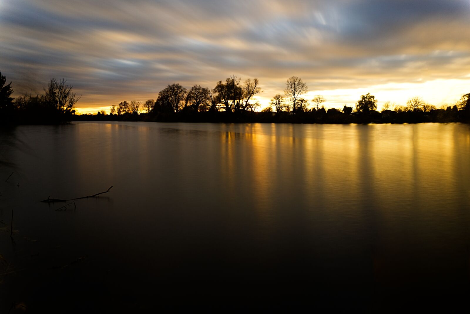 Sony E 16-50mm F3.5-5.6 PZ OSS sample photo. Water surface, mirroring, reflection photography