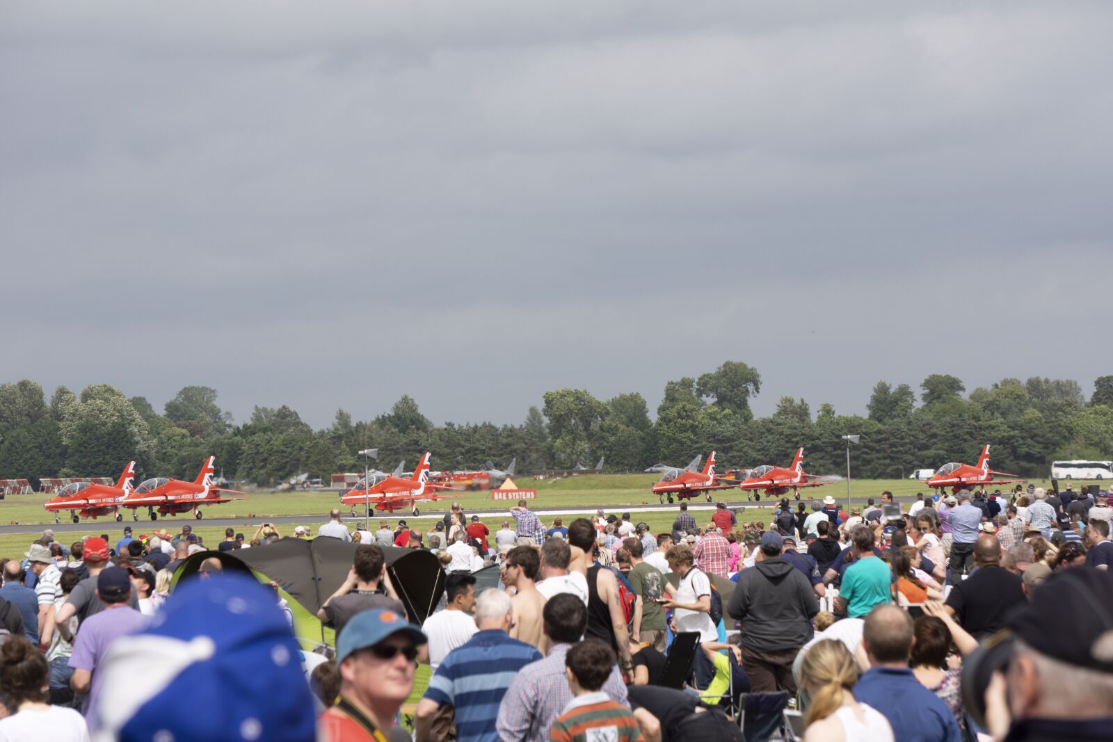 Sony Alpha NEX-7 sample photo. Airshow, aircraft, people photography