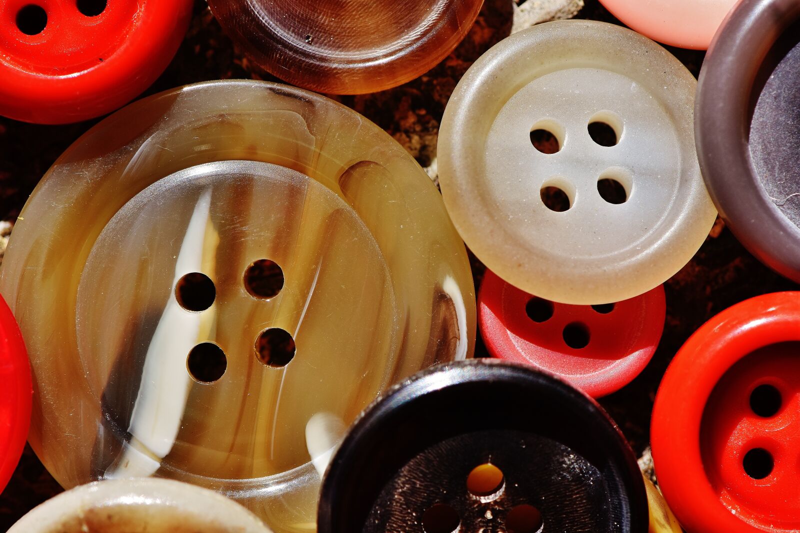 Nikon D7200 sample photo. Buttons, 4 holes, colorful photography
