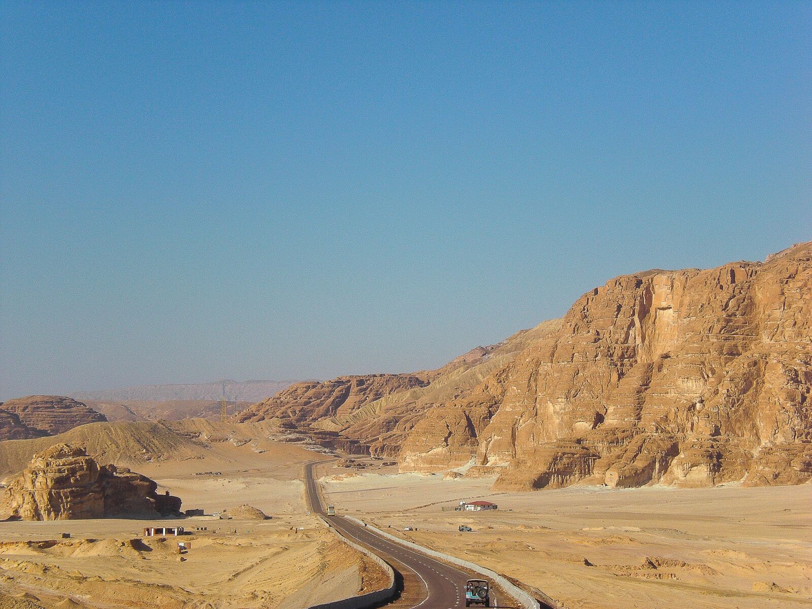 CASIO EX-Z80 sample photo. Egypt mountains, rock, desert photography
