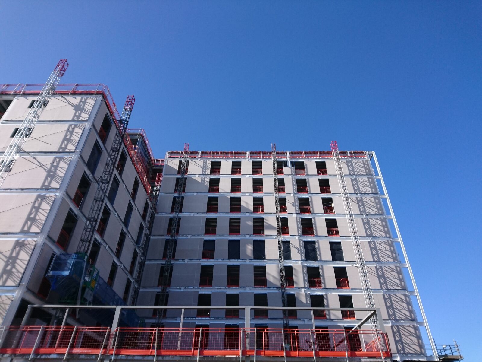 Sony Xperia Z5 sample photo. Architecture, sky, glass items photography