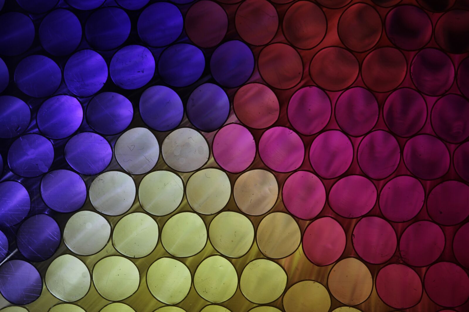 Canon EOS 600D (Rebel EOS T3i / EOS Kiss X5) sample photo. Straws, colored, colorful photography