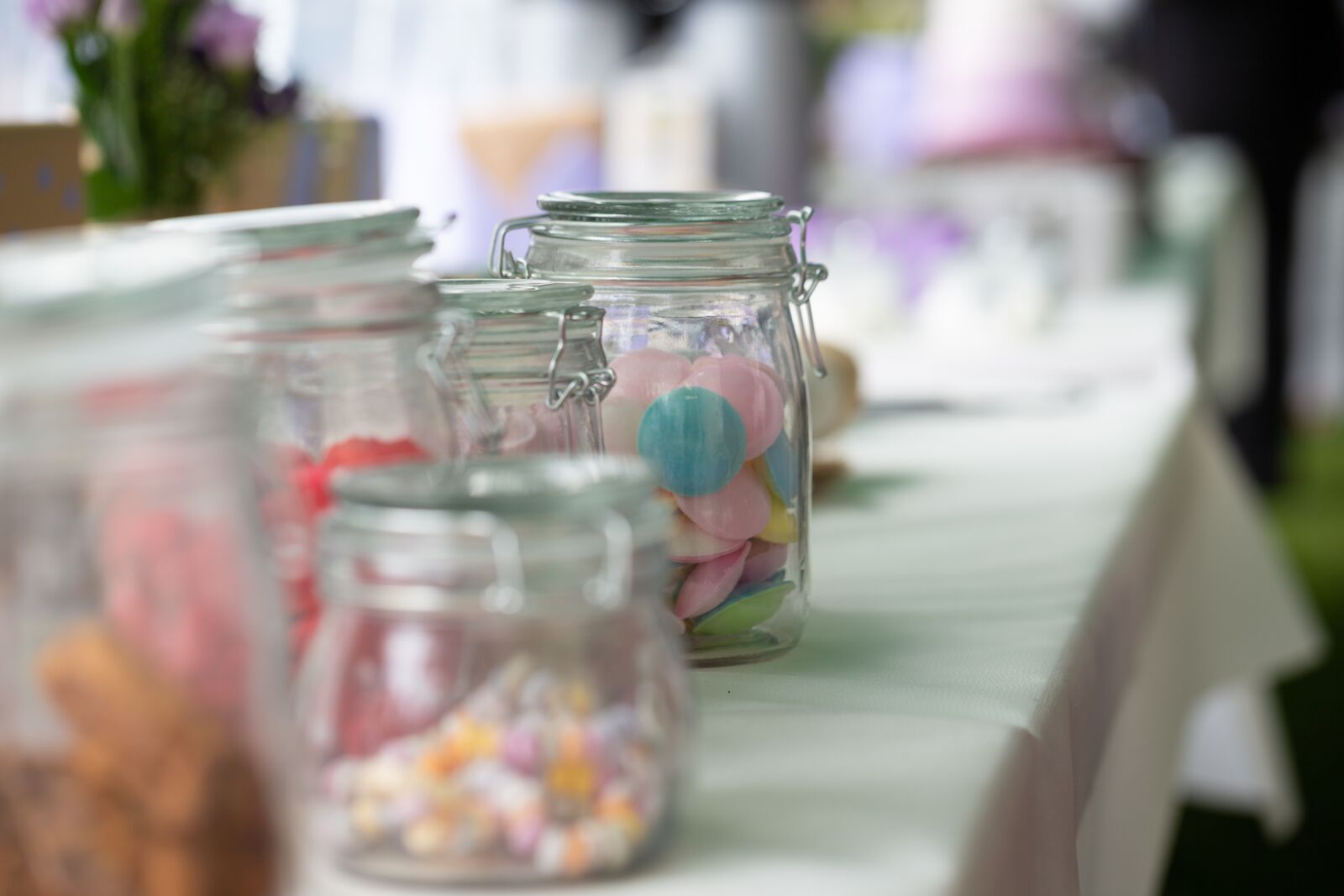 Canon EF 100mm F2.8L Macro IS USM sample photo. Deco, wedding, candy photography