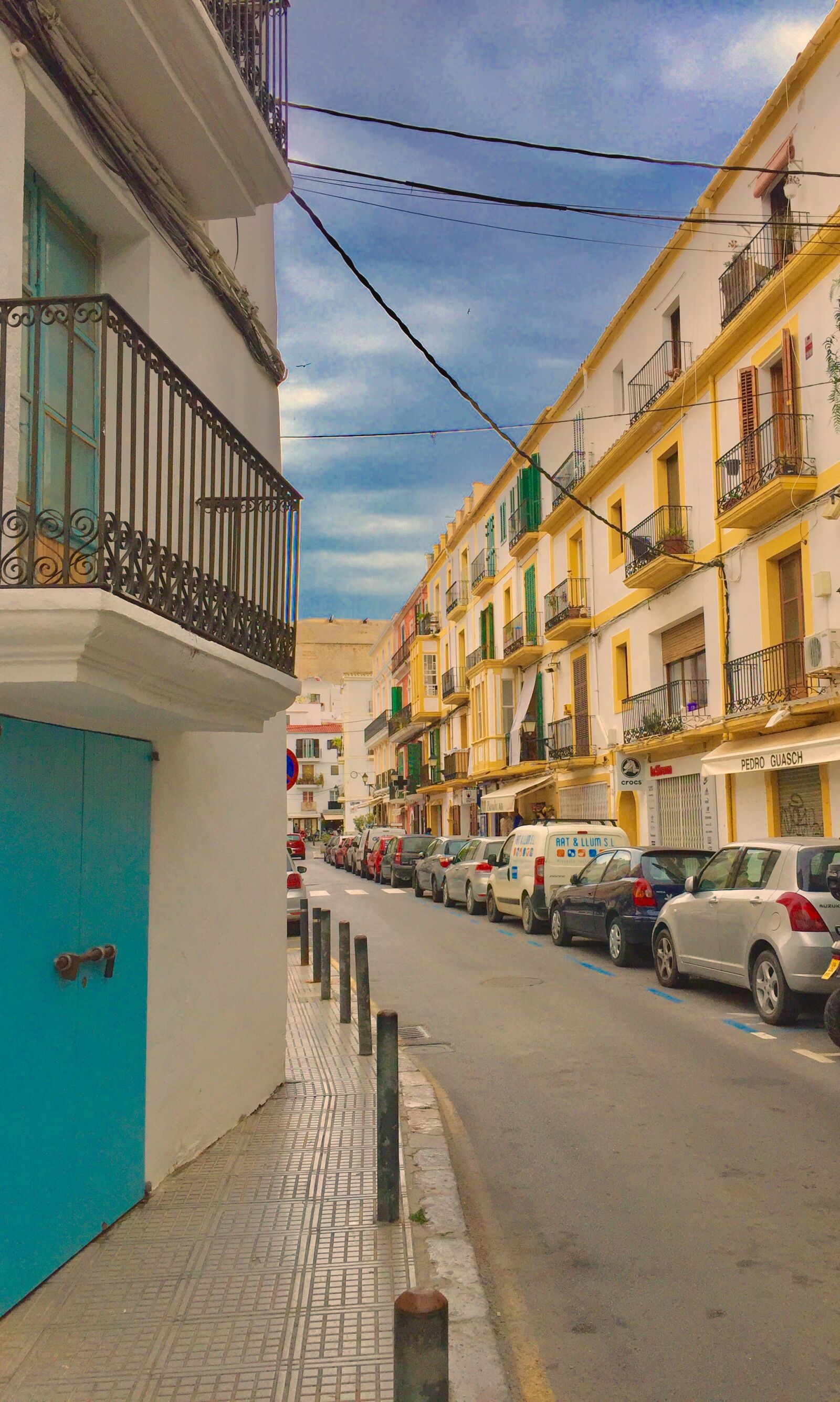 iPhone 6 back camera 4.15mm f/2.2 sample photo. Ibiza, street, city photography