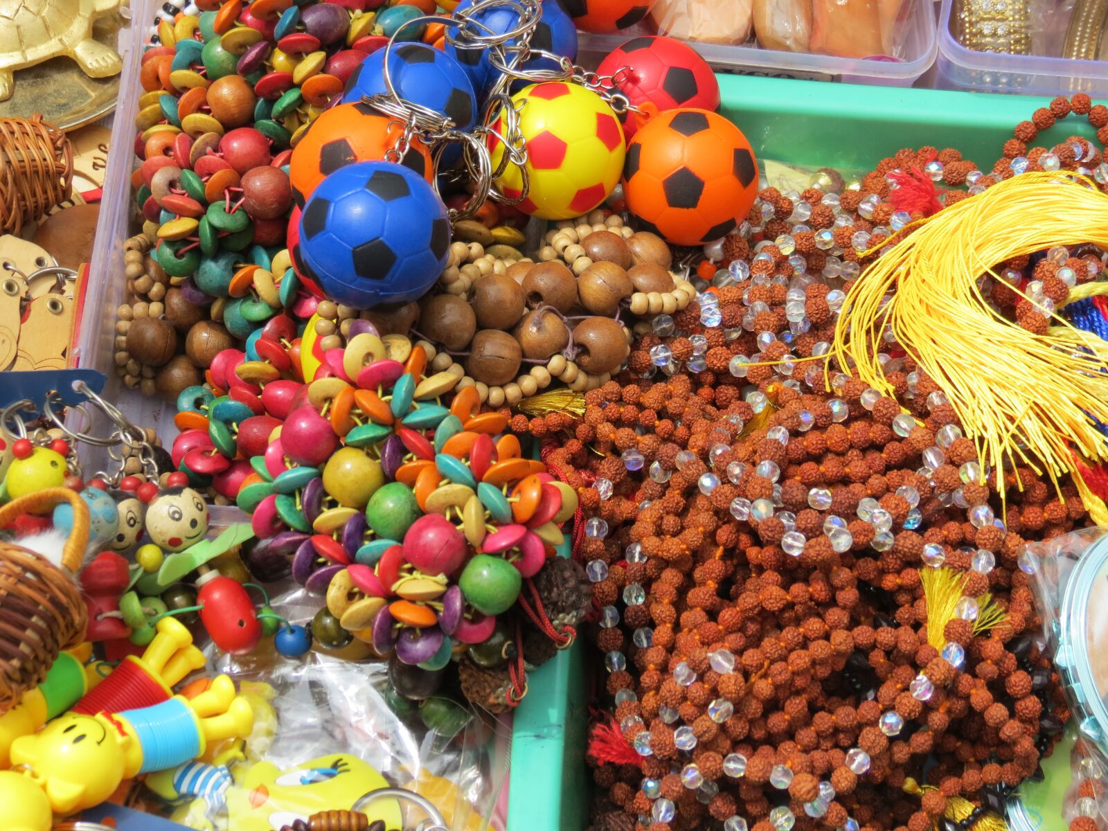 Canon PowerShot SX40 HS sample photo. Beads, key chains, wooden photography