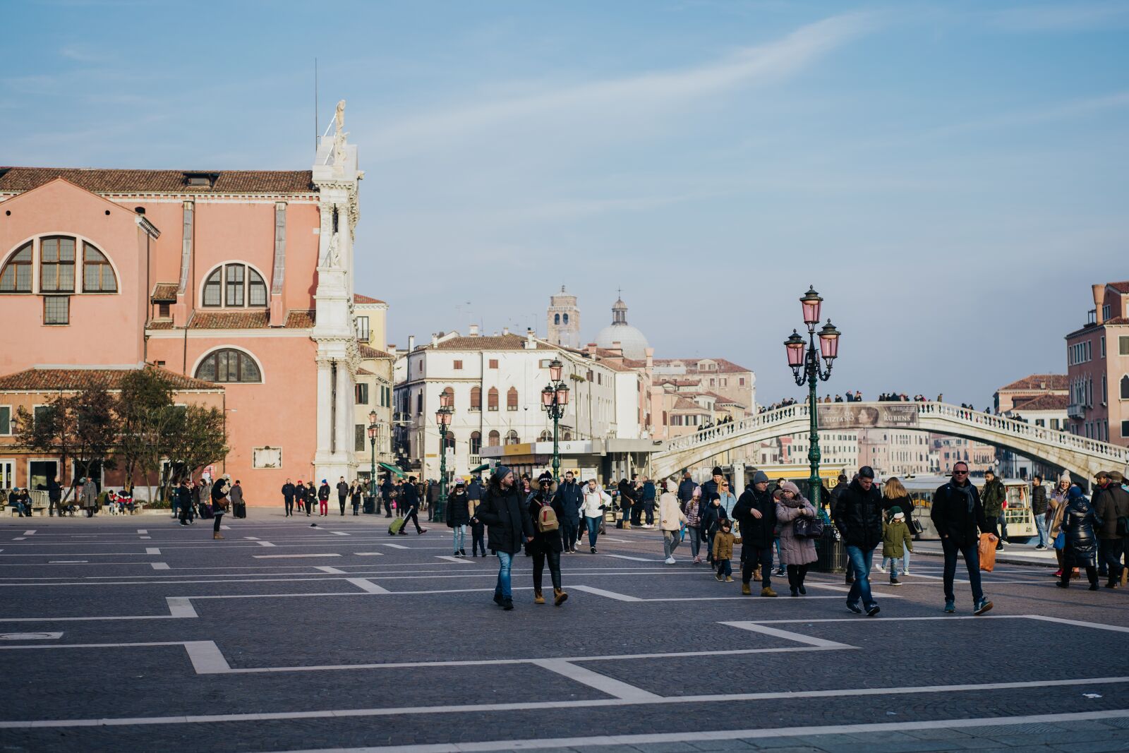 Sony a7 III + Sony Sonnar T* FE 55mm F1.8 ZA sample photo. Italy, venice, city photography