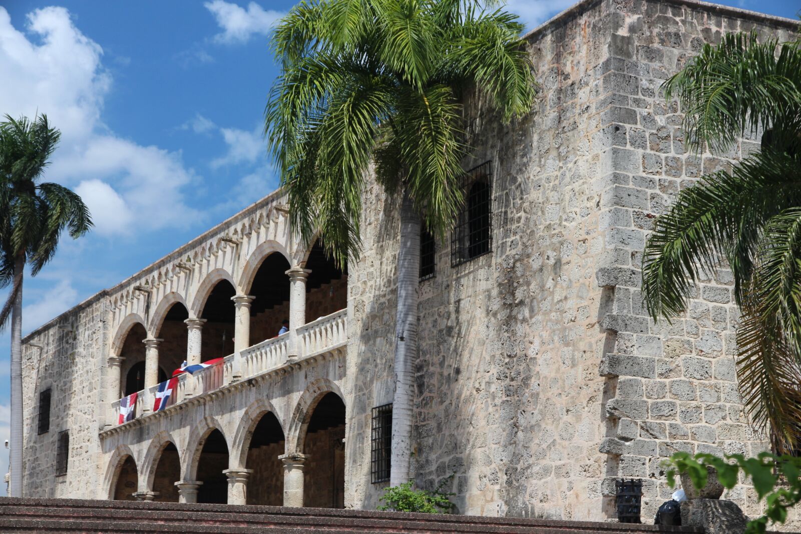 Canon EOS 650D (EOS Rebel T4i / EOS Kiss X6i) sample photo. Palace, building, structure photography