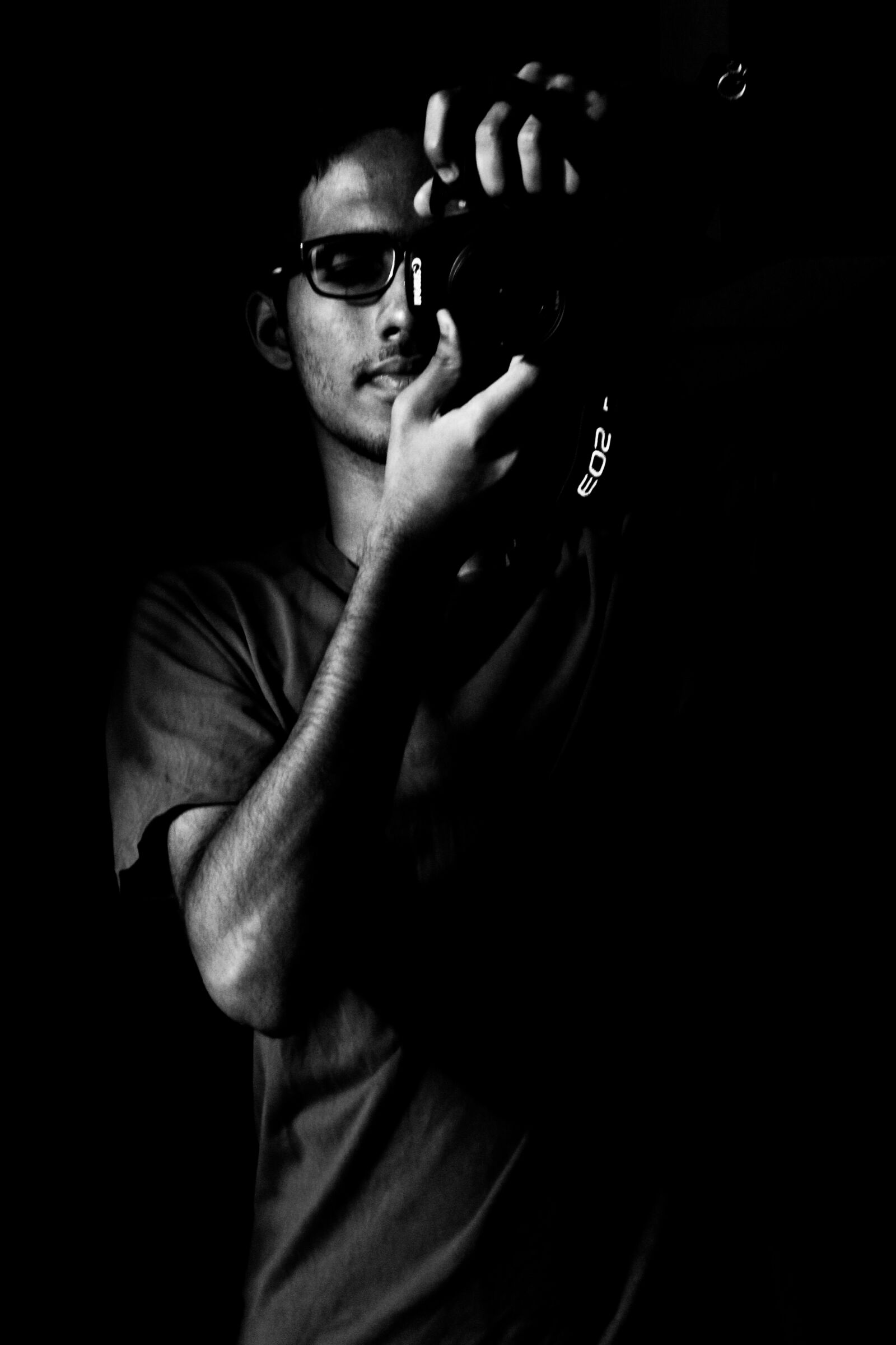 Canon EOS 700D (EOS Rebel T5i / EOS Kiss X7i) sample photo. Portraits, blackandwhite, adobe photography