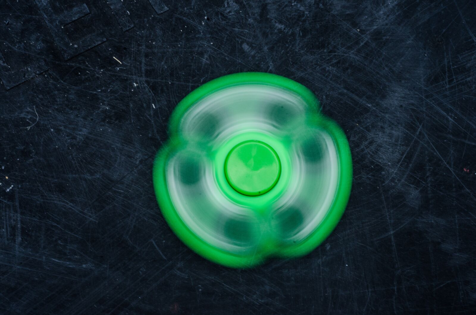 Nikon D7000 sample photo. Fidget spinner, spin, play photography