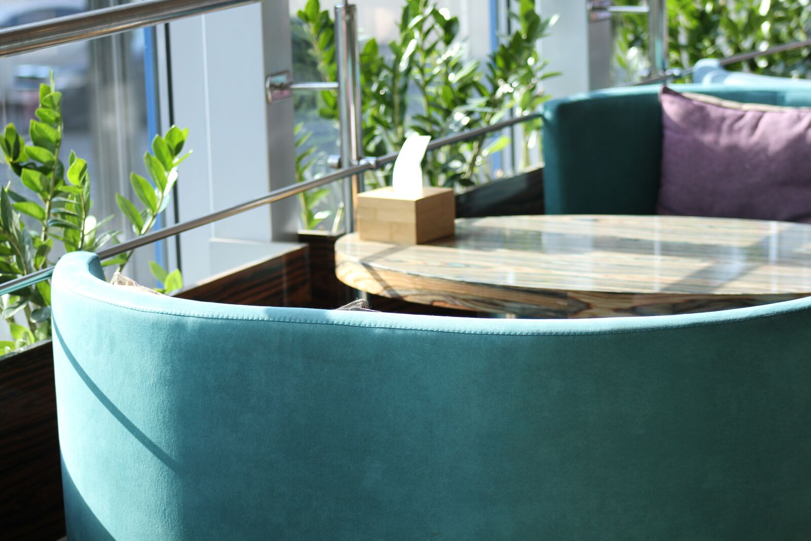 Canon EOS 7D sample photo. Sofa, table, furniture photography